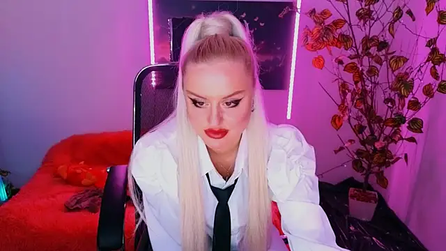 Miss Alice Silver online show from 3, 10, 2025