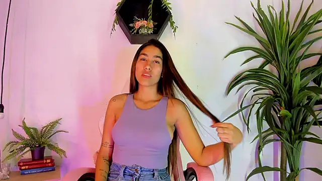 Mia Montess online show from 3, 3, 2025