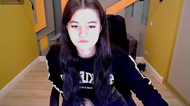 ElinaMils online show from 17, 3, 2025