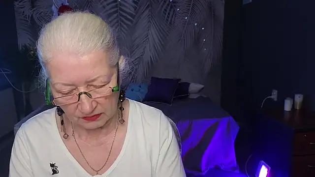 Maya Mayflower online show from 14, 3, 2025