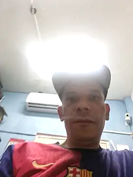 Snapshot of karlossan24 chatting on 21, 10, 2025 karlossan24 online show from 21, 10, 2025