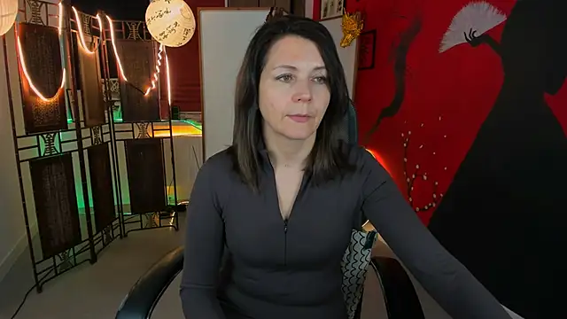 NicoleHitman online show from 17, 3, 2025