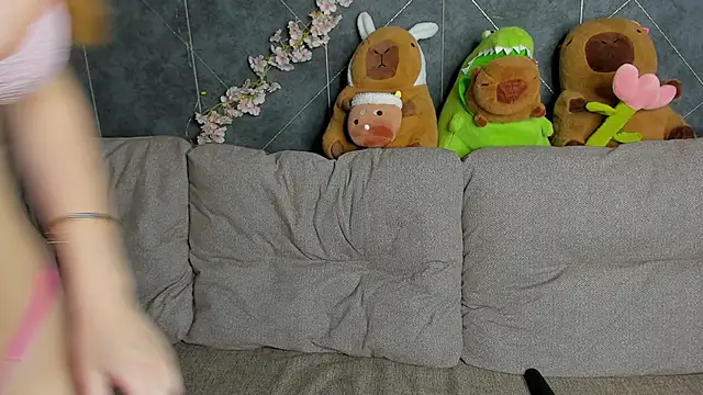 Snapshot of EvaTheHeart chatting on 8, 11, 2025 EvaTheHeart online show from 8, 11, 2025