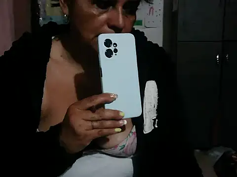 Snapshot of BiancaSteel chatting on 2, 7, 2026 BiancaSteel online show from 2, 7, 2026