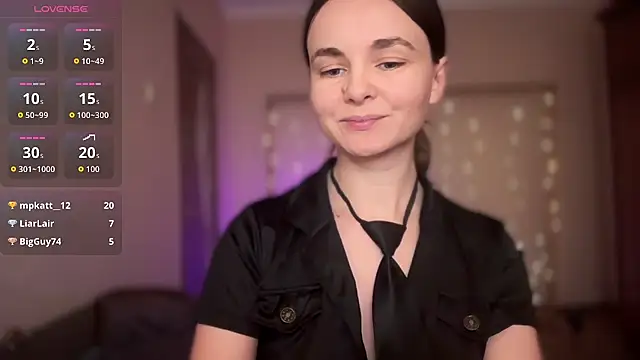 Snapshot of lanaloulou chatting on 22, 9, 2025 lanaloulou online show from 22, 9, 2025