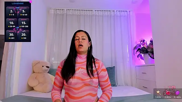 LeilaHiuston online show from 26, 3, 2026