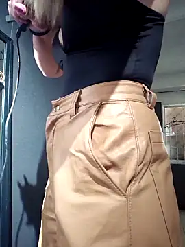 Isabella Varella online show from 17, 9, 2025