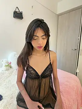 Snapshot of ZaraLuuv chatting on 3, 5, 2026 ZaraLuuv online show from 3, 5, 2026