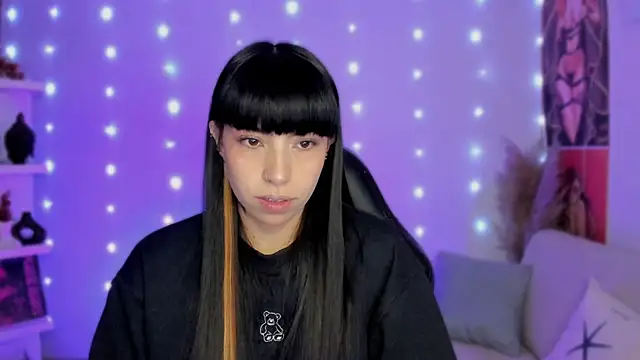 Saraa Desiree online show from 1, 12, 2025