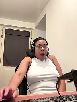 Snapshot of Melia_Rayne chatting on 9, 1, 2026 Melia Rayne online show from 9, 1, 2026