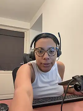 Snapshot of Melia_Rayne chatting on 12, 2, 2026 Melia Rayne online show from 12, 2, 2026