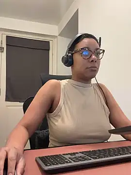 Snapshot of Melia_Rayne chatting on 17, 2, 2026 Melia Rayne online show from 17, 2, 2026