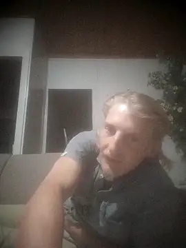 Snapshot of BlateRepulse chatting on 23, 9, 2025 BlateRepulse online show from 23, 9, 2025