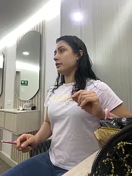 isabella winkler online show from 9, 10, 2025