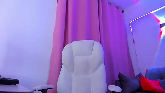 gaaby foxx online show from 7, 10, 2025