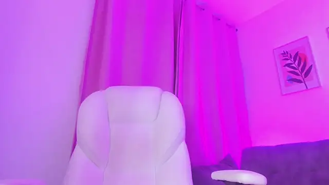 gaaby foxx online show from 18, 4, 2026