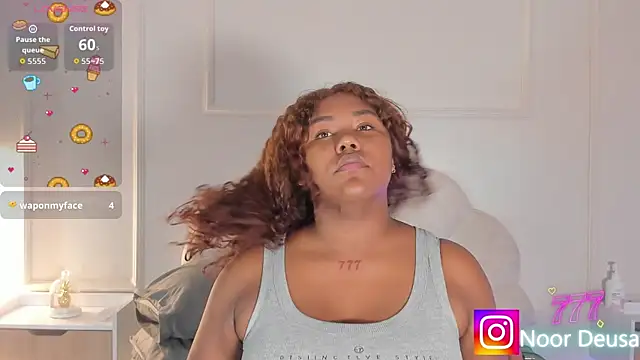 Snapshot of Candaceoweens chatting on 7, 5, 2026 Candaceoweens online show from 7, 5, 2026