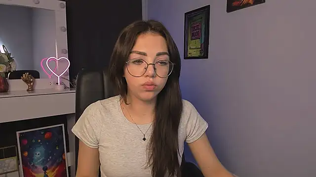 Snapshot of kiki_swan chatting on 16, 3, 2025 kiki swan online show from 16, 3, 2025