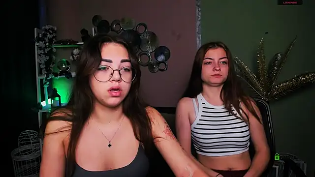 kiki swan online show from 26, 11, 2025