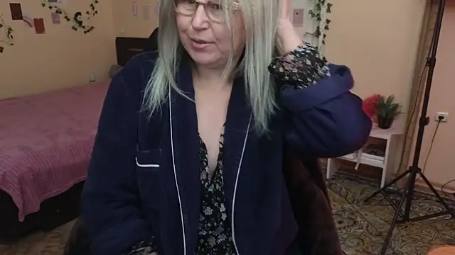 Wane Witch online show from 5, 4, 2026