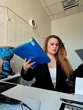 Juicy PeachLux online show from 18, 3, 2026