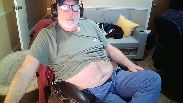 superbearboss online show from 17, 12, 2025