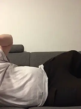 Snapshot of Derbaer1990 chatting on 9, 11, 2025 Derbaer1990 online show from 9, 11, 2025