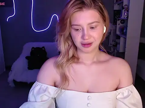 Sweet Nicole 333 online show from 4, 6, 2026