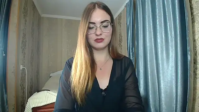 Snapshot of Leila_Kissyu chatting on 27, 9, 2025 Leila Kissyu online show from 27, 9, 2025