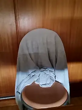 Snapshot of LucianDraven chatting on 8, 3, 2025 LucianDraven online show from 8, 3, 2025