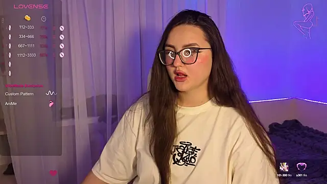 MiraLuccian online show from 17, 9, 2025