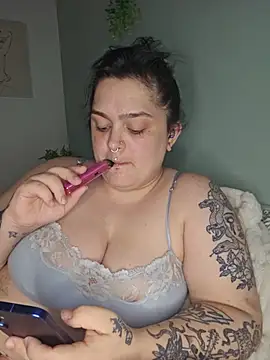 Saucy-Serenity online show from 24, 6, 2026