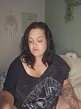 Saucy-Serenity online show from 19, 7, 2026