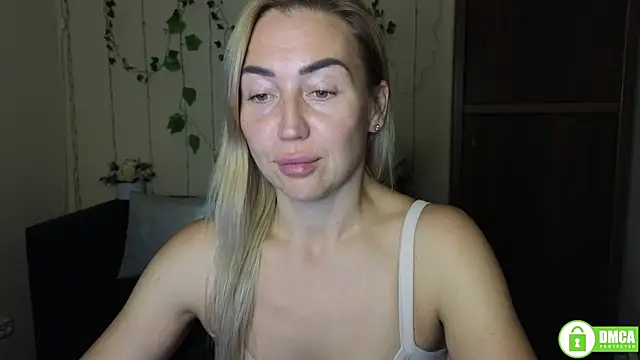 Snapshot of Kiss_julli88I chatting on 12, 10, 2025 Kiss julli88I online show from 12, 10, 2025