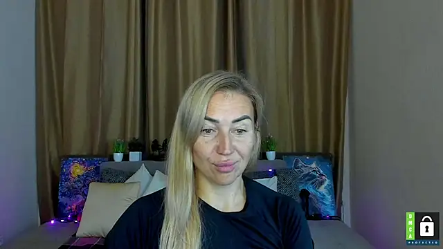 Snapshot of Kiss_julli88I chatting on 24, 10, 2025 Kiss julli88I online show from 24, 10, 2025