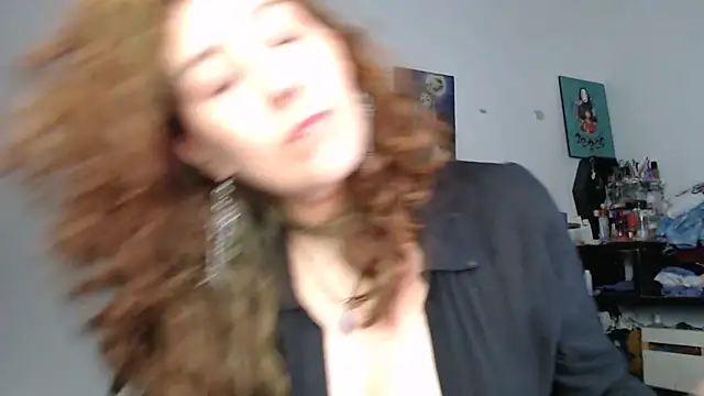 Luz delunaa online show from 1, 4, 2026