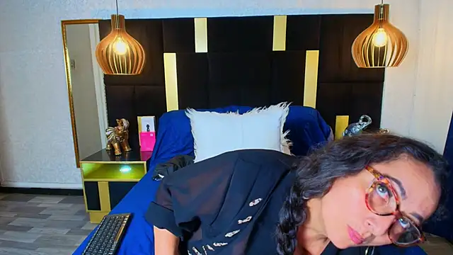 Snapshot of AlessandraLeroy chatting on 13, 9, 2025 AlessandraLeroy online show from 13, 9, 2025