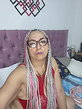 Snapshot of AlessandraLeroy chatting on 26, 11, 2025 AlessandraLeroy online show from 26, 11, 2025