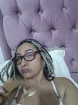 Snapshot of AlessandraLeroy chatting on 8, 1, 2026 AlessandraLeroy online show from 8, 1, 2026