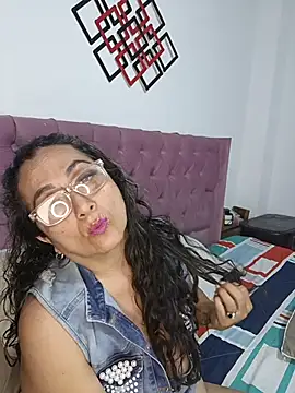 Snapshot of AlessandraLeroy chatting on 15, 1, 2026 AlessandraLeroy online show from 15, 1, 2026