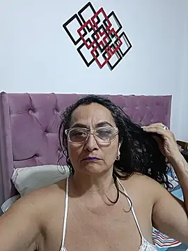 Snapshot of AlessandraLeroy chatting on 17, 1, 2026 AlessandraLeroy online show from 17, 1, 2026