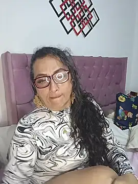 Snapshot of AlessandraLeroy chatting on 6, 2, 2026 AlessandraLeroy online show from 6, 2, 2026