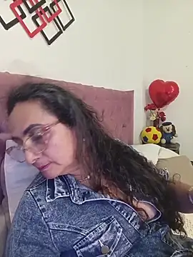 AlessandraLeroy online show from 3, 6, 2026