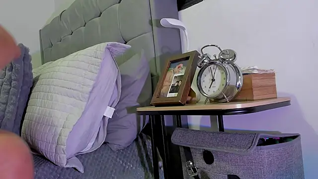 boys blackandwhite online show from 18, 9, 2025