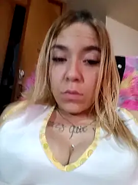 Snapshot of sara_crushx chatting on 14, 10, 2025 sara crushx online show from 14, 10, 2025