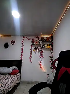 esmeralda jadees online show from 15, 4, 2026