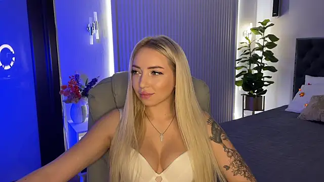 Snapshot of OhMyEmma chatting on 21, 10, 2025 OhMyEmma online show from 21, 10, 2025