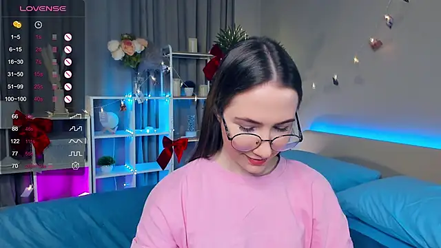 Snapshot of Kira_mindnes chatting on 20, 3, 2025 Kira mindnes online show from 20, 3, 2025