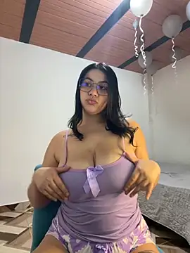 Snapshot of roldanmary chatting on 5, 12, 2025 roldanmary online show from 5, 12, 2025