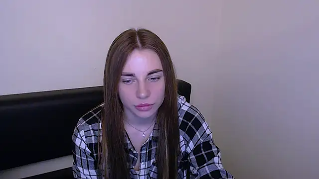 Snapshot of MiaDari_ chatting on 7, 3, 2025 MiaDari online show from 7, 3, 2025